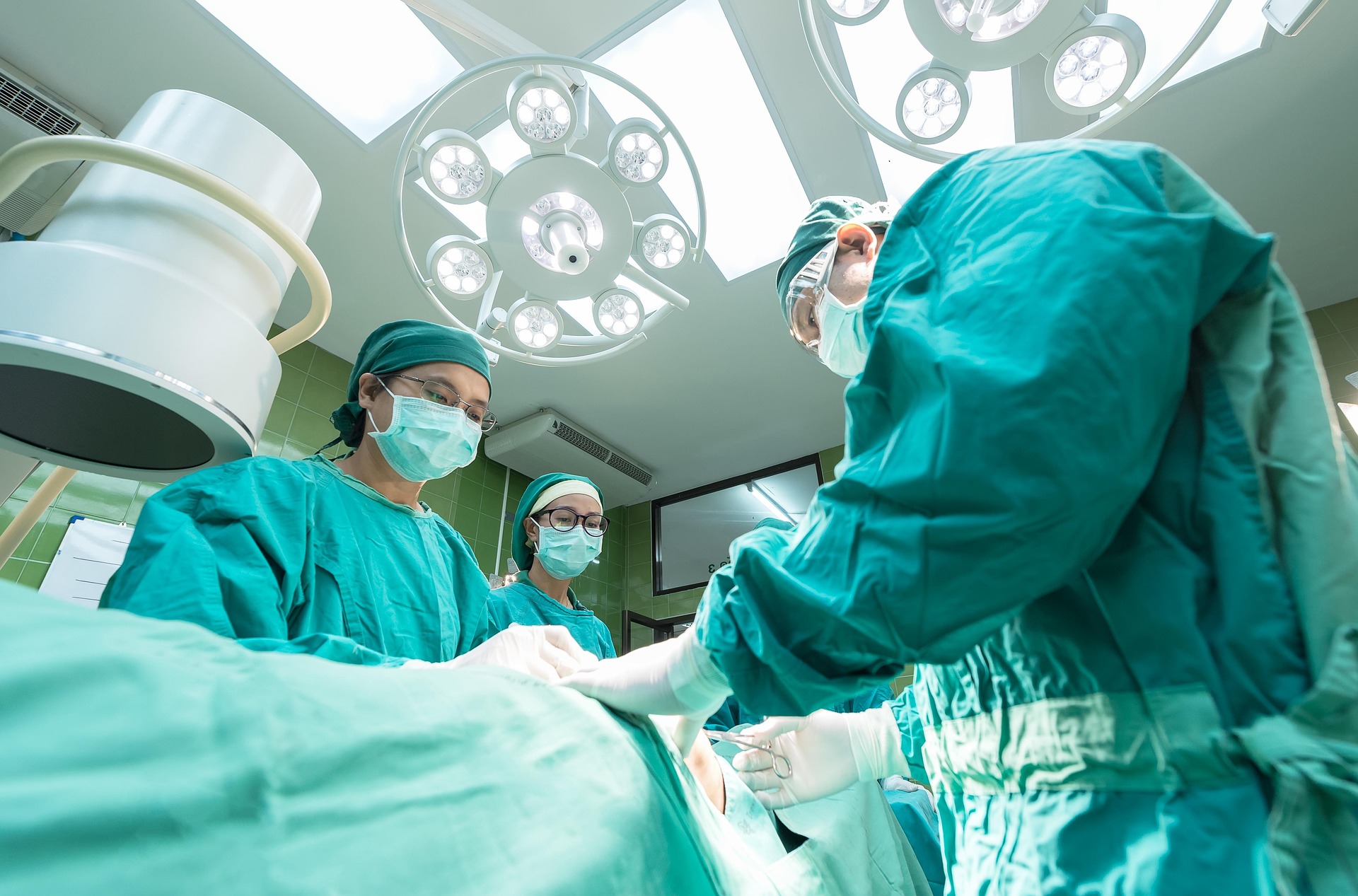 sasint-surgery-1807541_1920